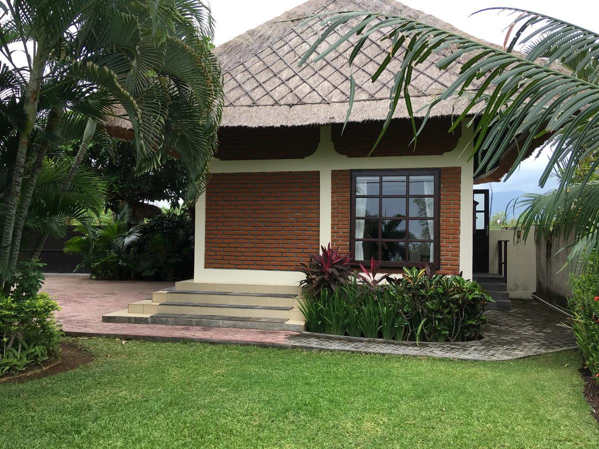 Villa Pelangi Bali Seririt  Exterior photo